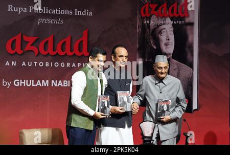 NEW DELHI, INDIA - APRIL 5: Senior Congress leader  Karan Singh release Ghulam Nabi Azad`s book `Azaad` at Nehru Museum on April 5, 2023 in New Delhi, India. (Photo by Sanjeev Verma/Hindustan Times/Sipa USA) Stock Photo